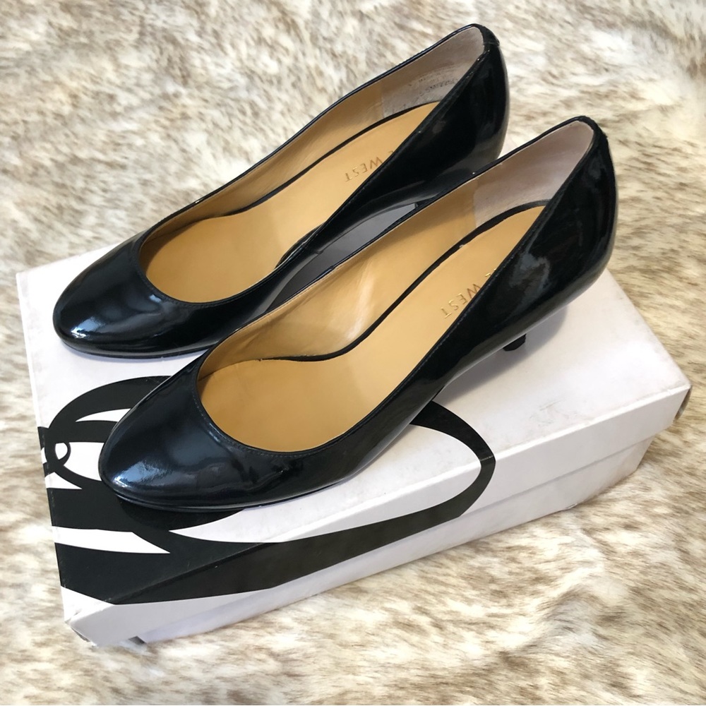Nine West black patent pumps - size 5.5